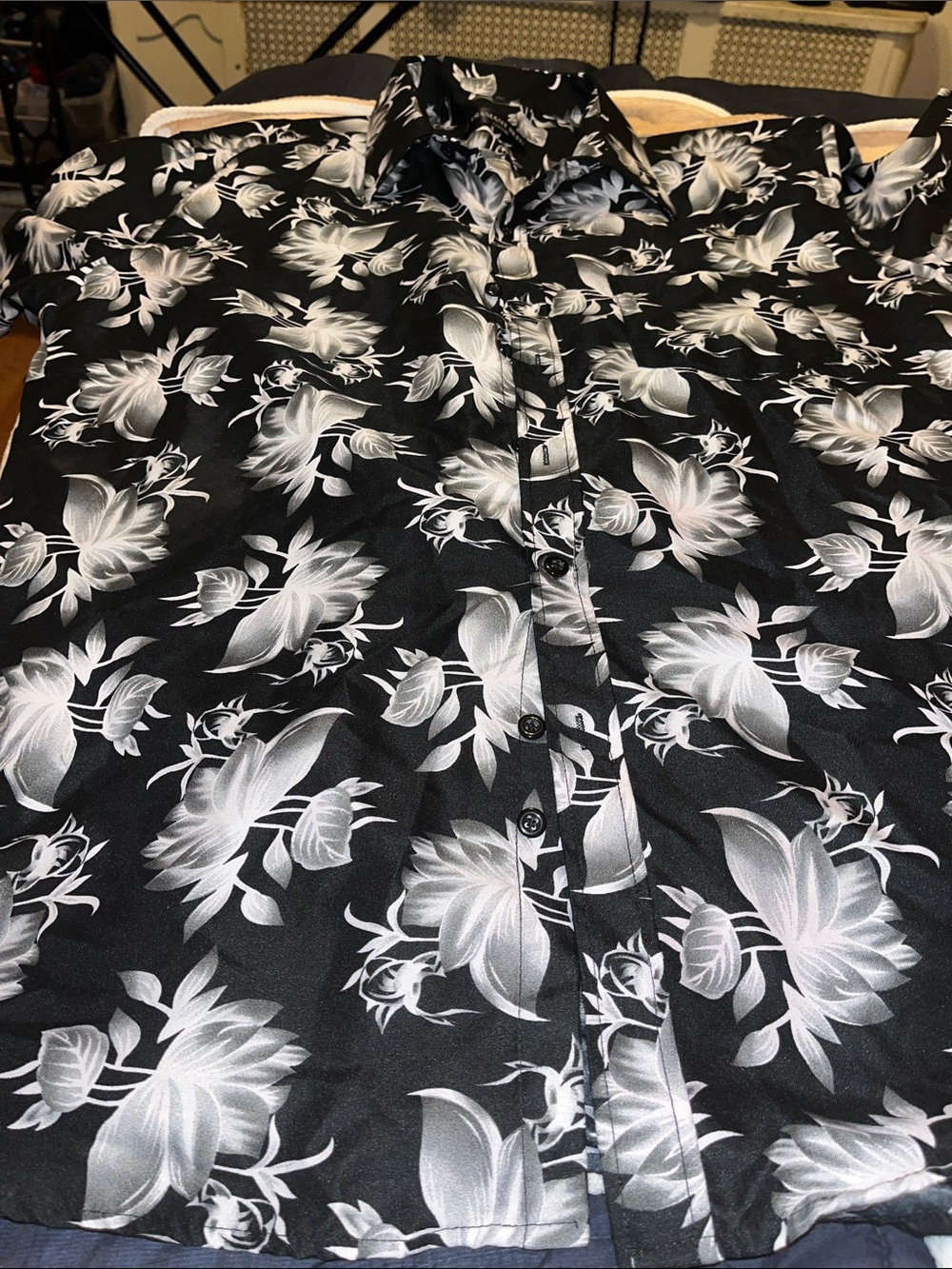Men’s printed shirt with pocket